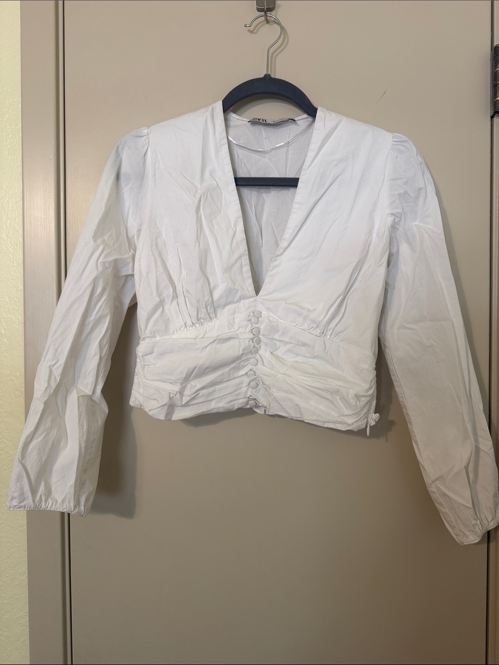 Zara White V-Neck Cropped Button-Front Blouse